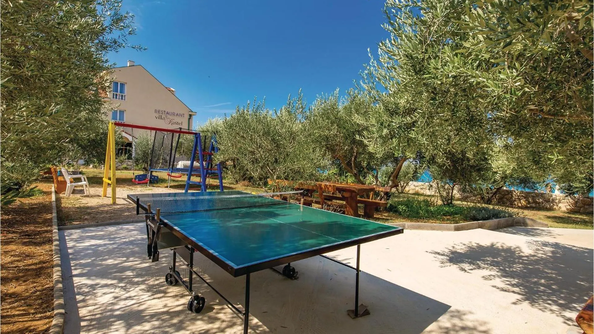 Cozy Apartment In Povljana Croatia